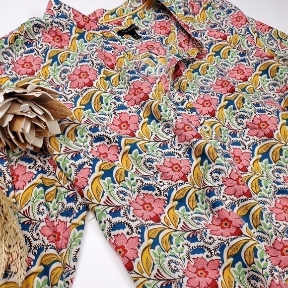 TALBOTS Cream Pink Tan Floral Print Casual Button Down Top Sz M - Picture 3 of 13
